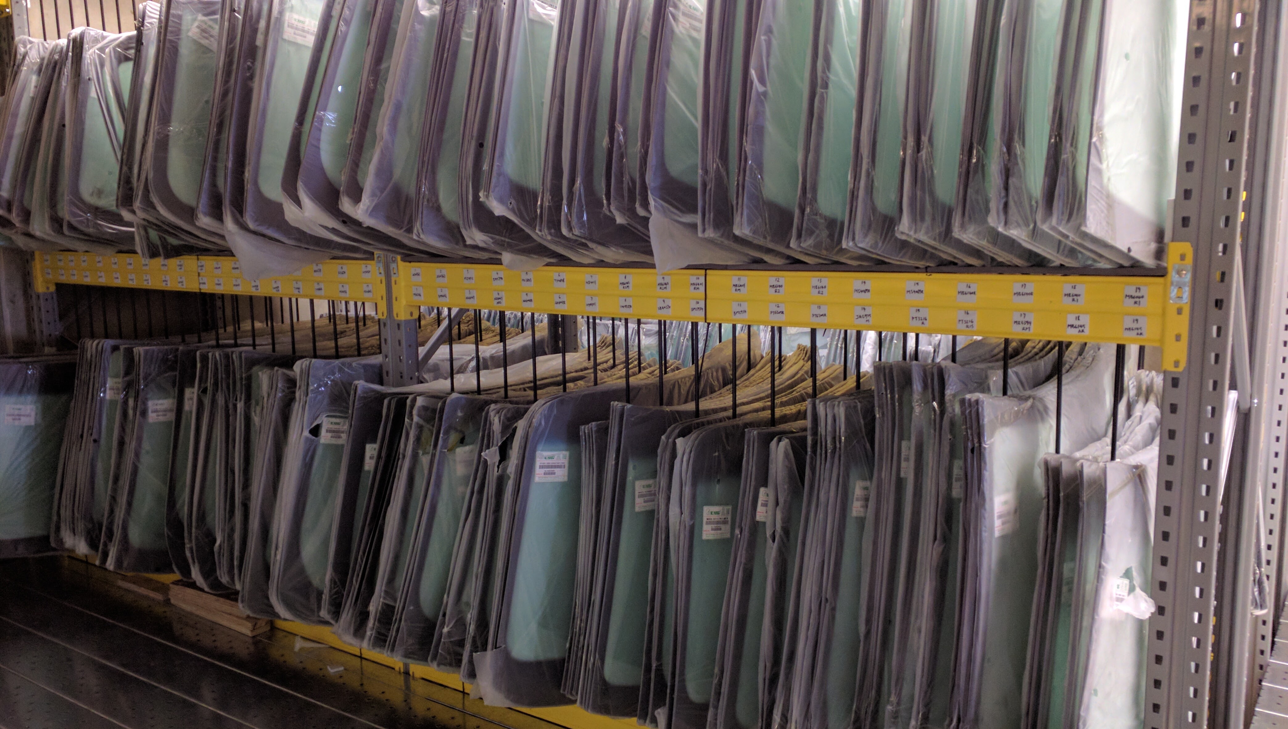 Auto Glass Shop Is Now Open